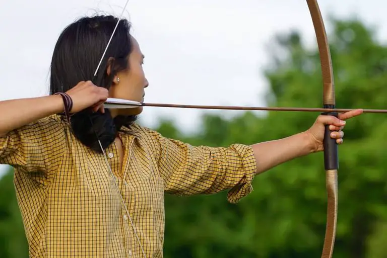 How Fast Does A Recurve Bow Shoot