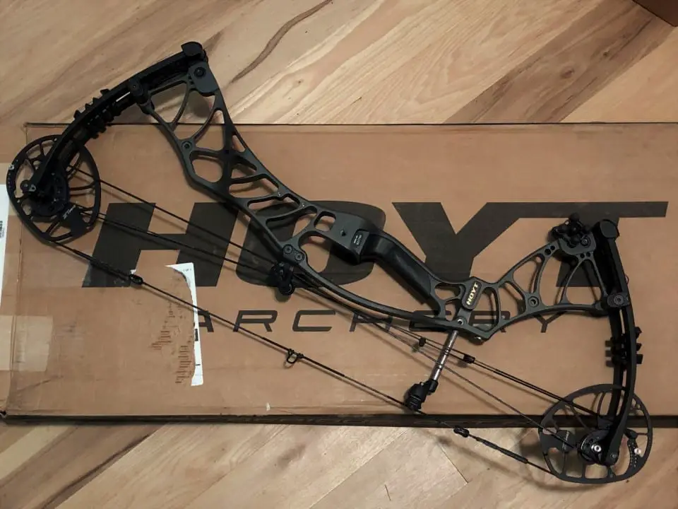 Hoyt Helix Aluminum-Riser Hunting Bow Review