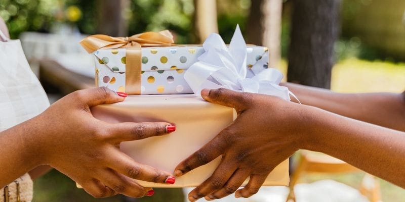 The Best 10 Gift Wrap Bows to Elevate Your Presents