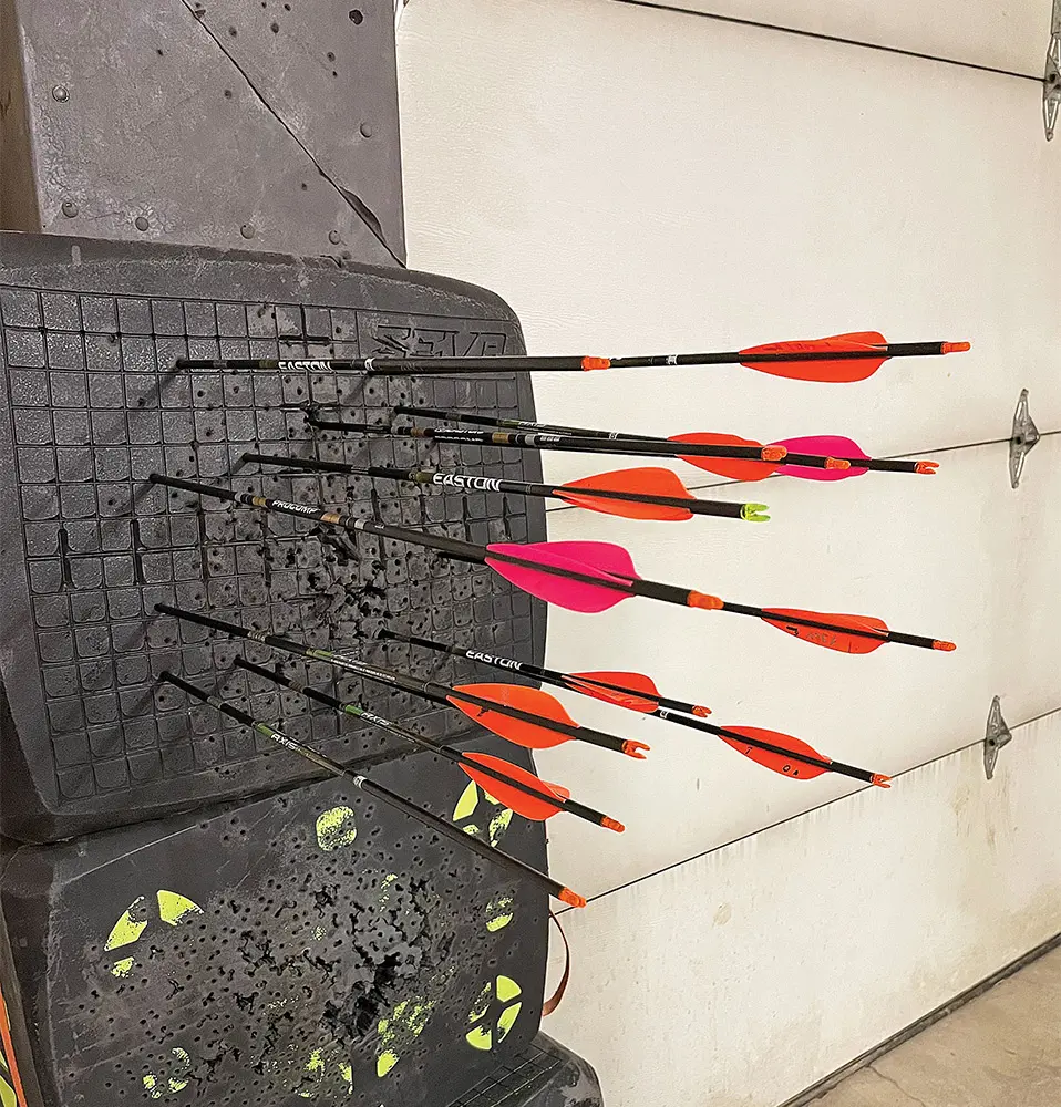 Are Bow And Arrows Effective at Point Blank