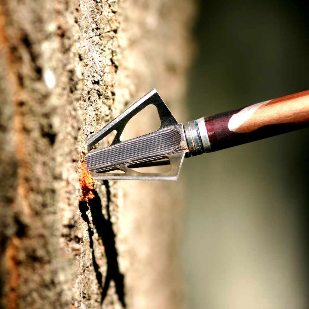 How to Attach an Arrowhead to a Wooden Arrow Securely