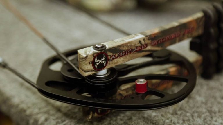How to Adjust Draw Length on Reflex Bow