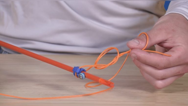 How to Bow Fish With a String And a Arrow