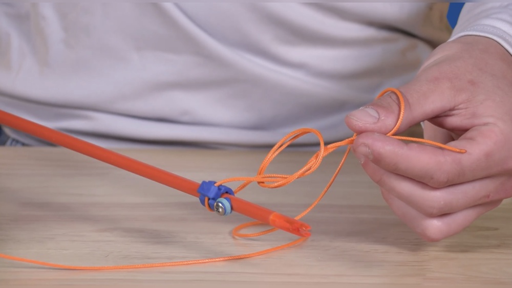 How to Bow Fish With a String And a Arrow