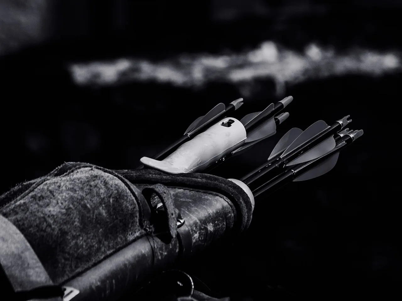 How do I know if a quiver will fit my bow and arrows?