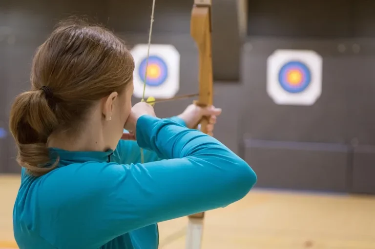 Best Archery Finger Tabs for Recurve and Barebow Shooters