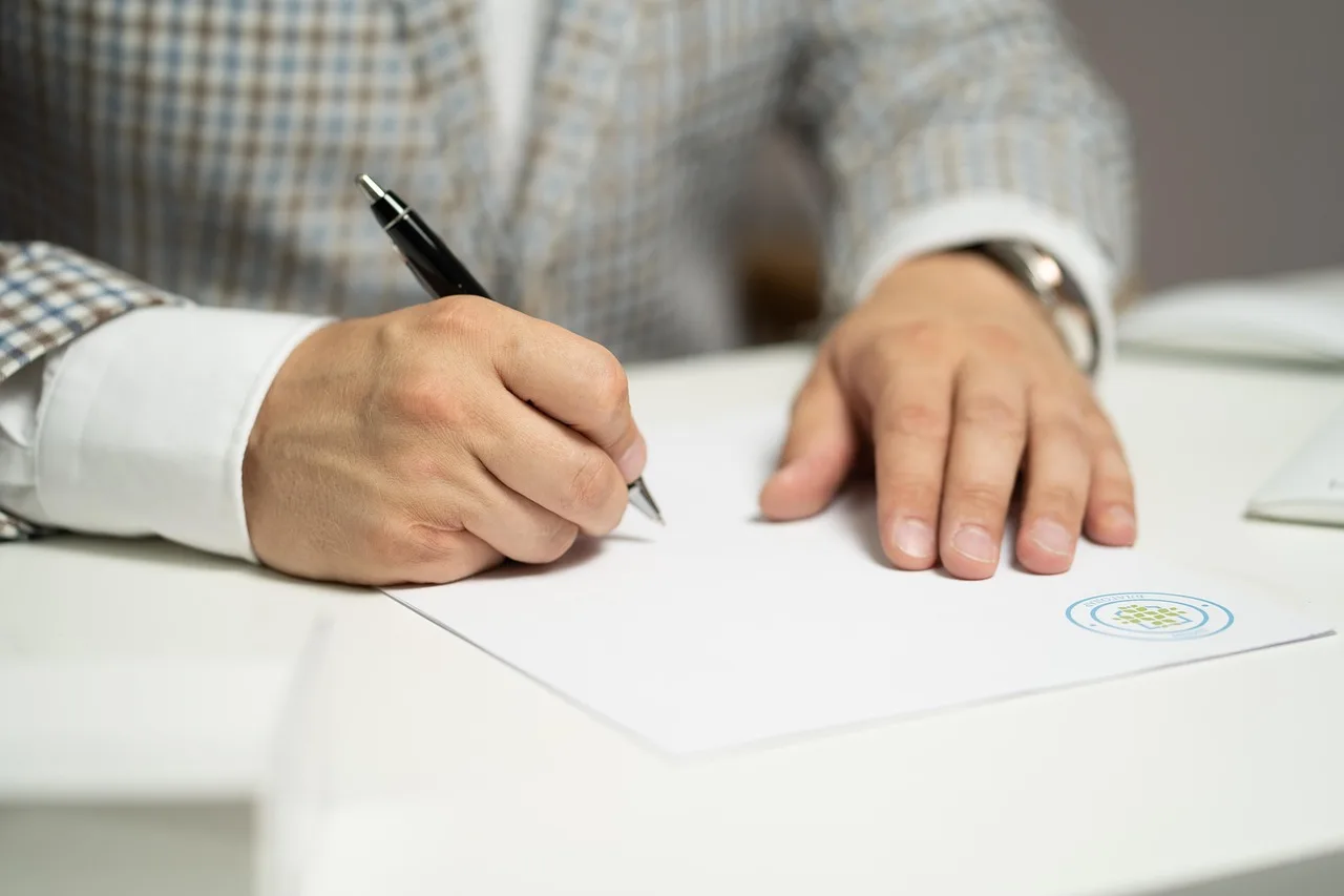 Paper scorecards vs archery scorecard software: what changes on event day